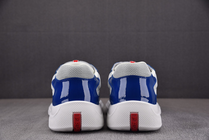Pra*a sneaker