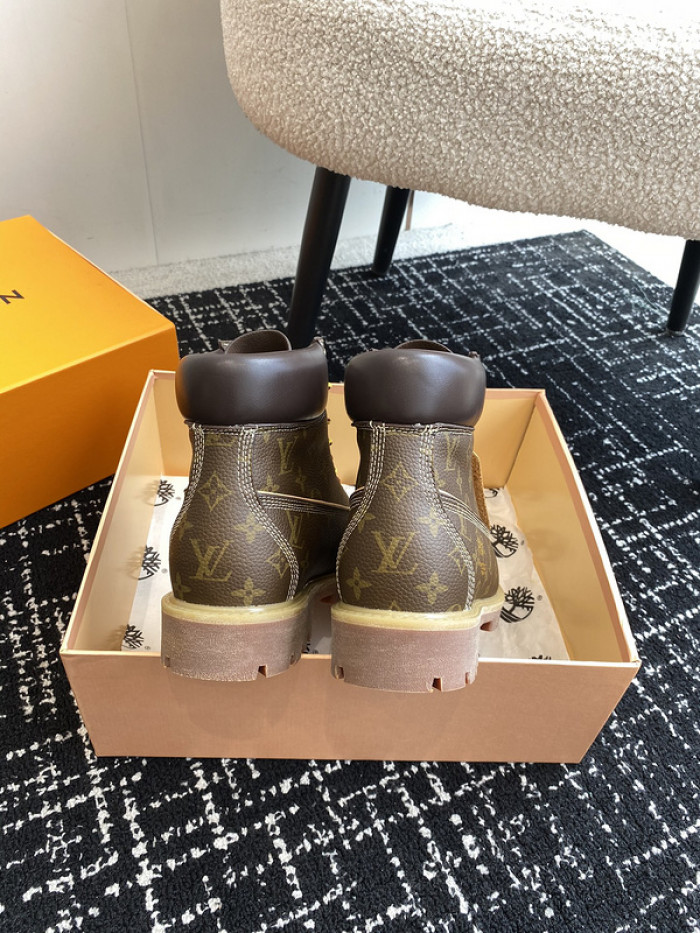 LO1_VTS BOOTS