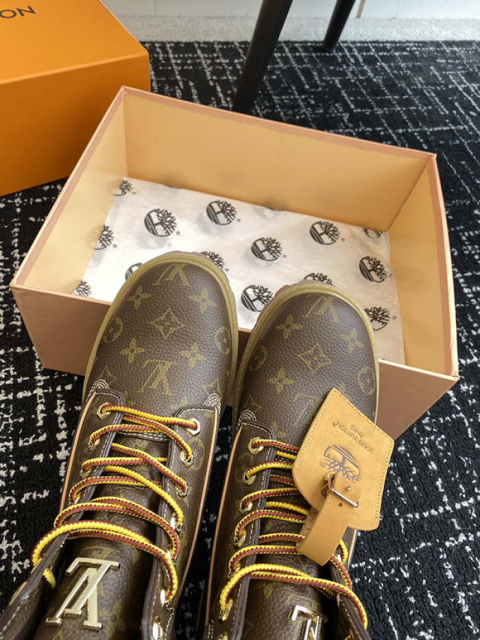 LO1_VTS BOOTS