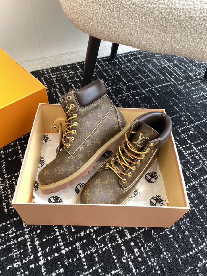 LO1_VTS BOOTS