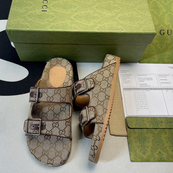 G*u*i sandal