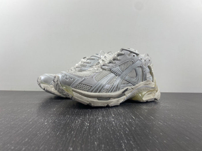 Ba*len*cia*ga -runner