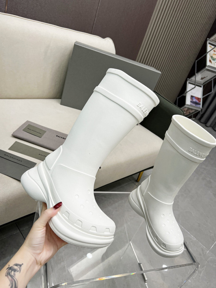 Ba*len*cia*ga cross boots