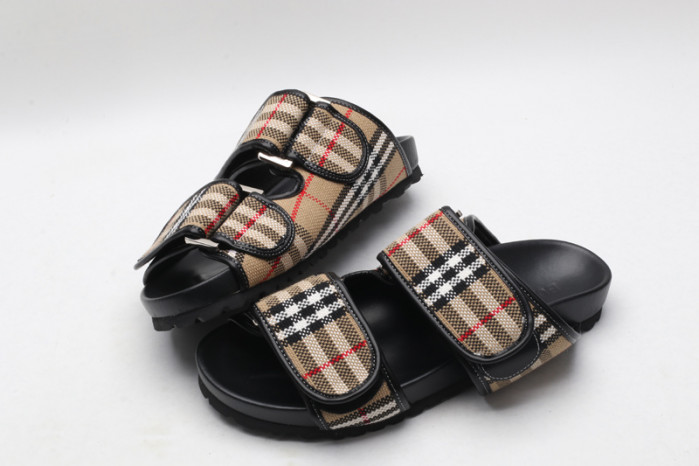 BUBBERY SANDALS