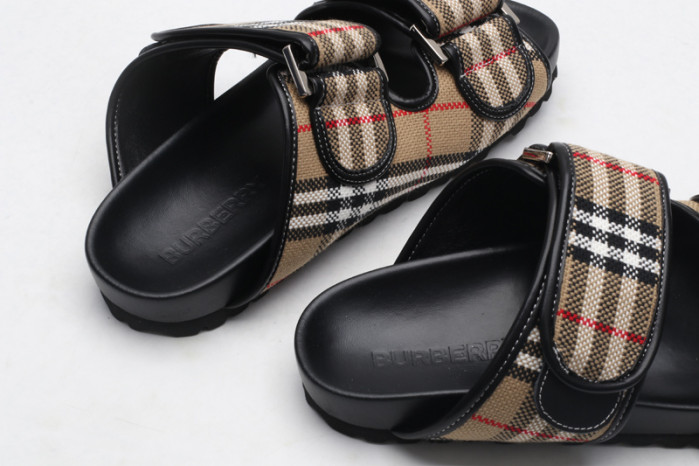 BUBBERY SANDALS