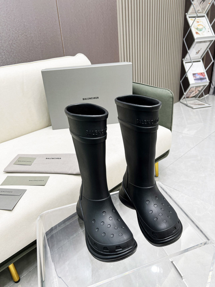 Ba*len*cia*ga cross boots