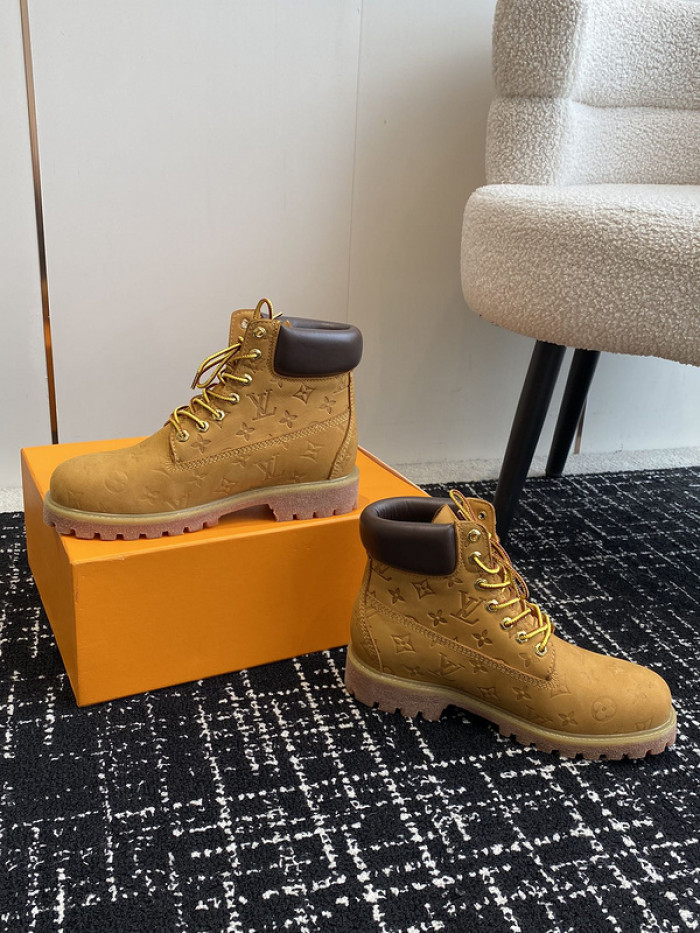 LO1_VTS BOOTS