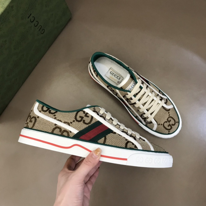 G*u*i sneaker