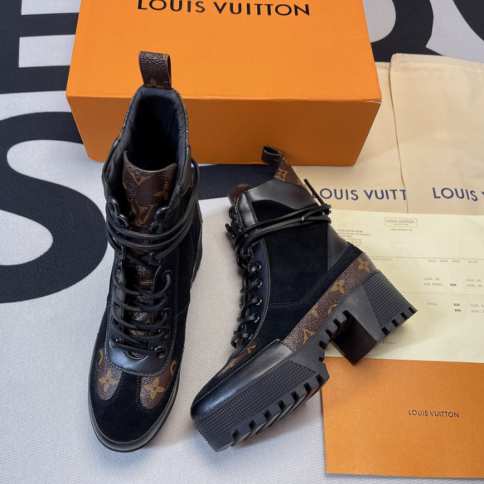 LO1_VTS-Lady-Boots