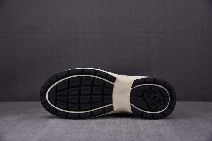 Ch*el sneaker