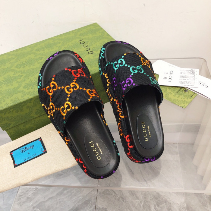 G*u*i sandal