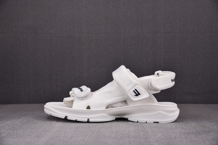 Ba*len*cia*ga sandals