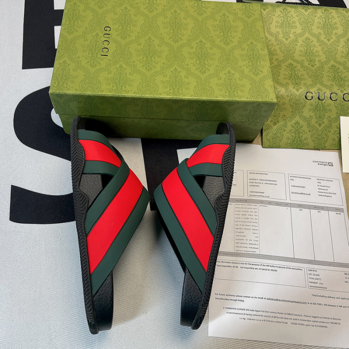 G*u*i sandal