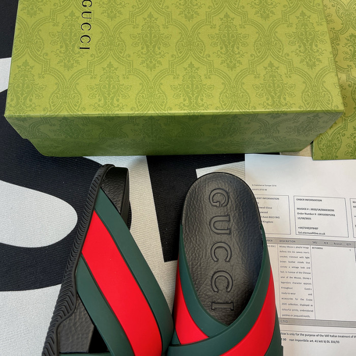 G*u*i sandal