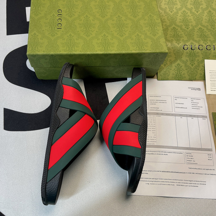 G*u*i sandal