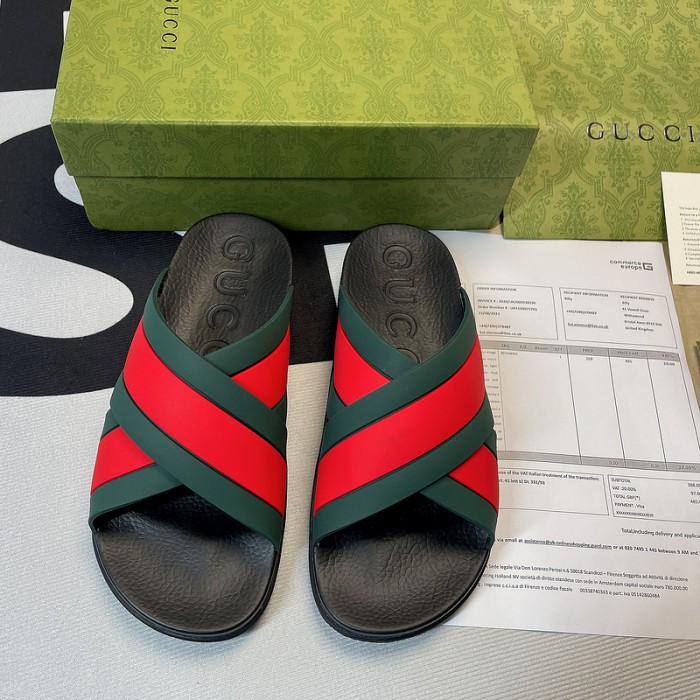 G*u*i sandal
