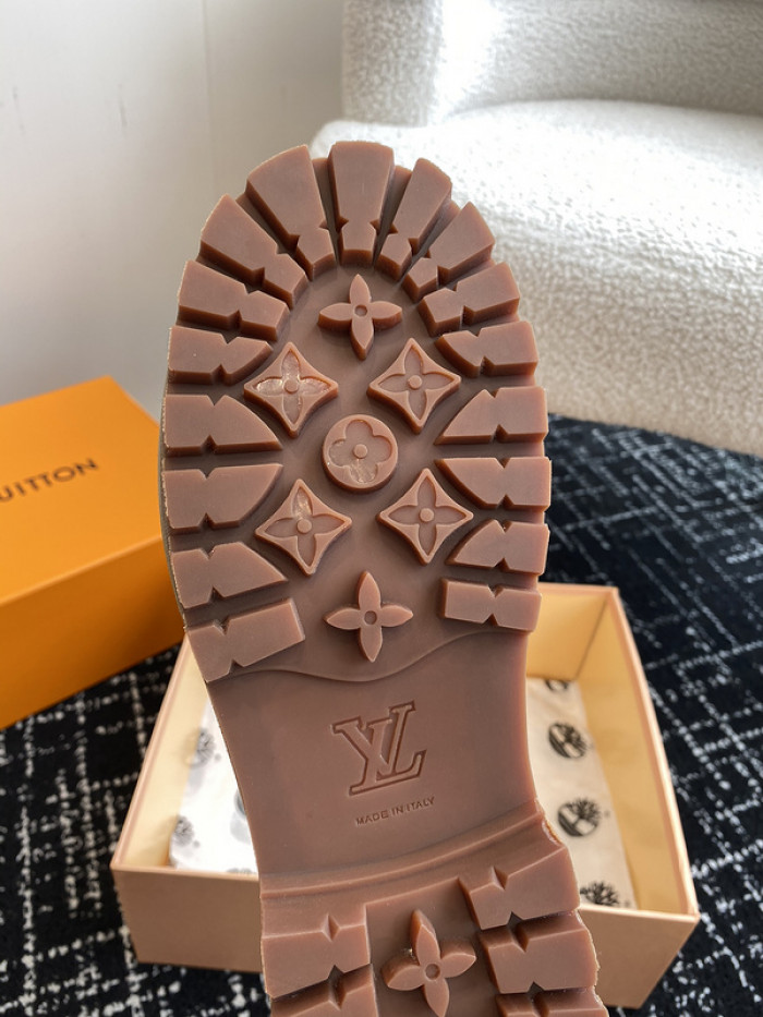 LO1_VTS BOOTS
