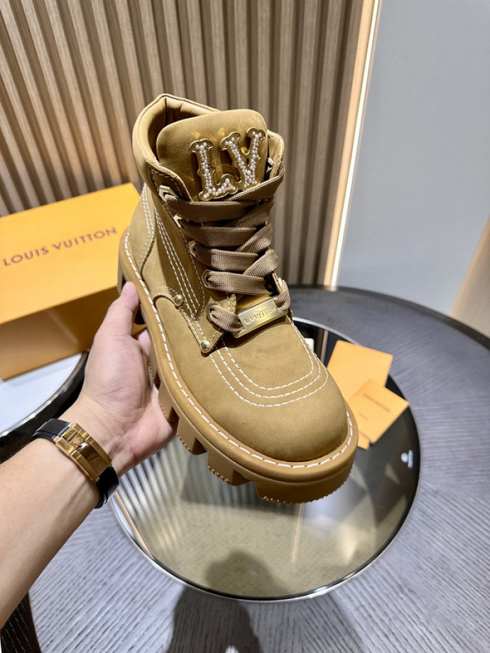 LO1_VTS BOOTS