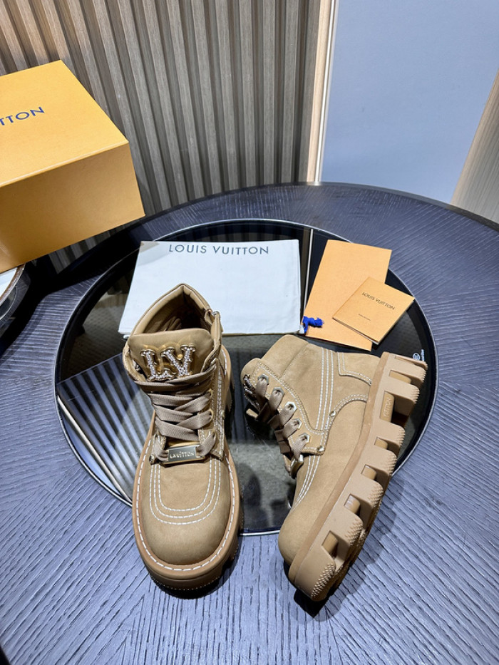 LO1_VTS BOOTS