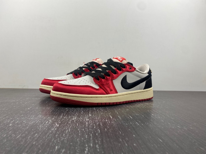 AIR JORDAN 1 RETRO LOW OG ''TROPHY ROOM'' FN0432‑017