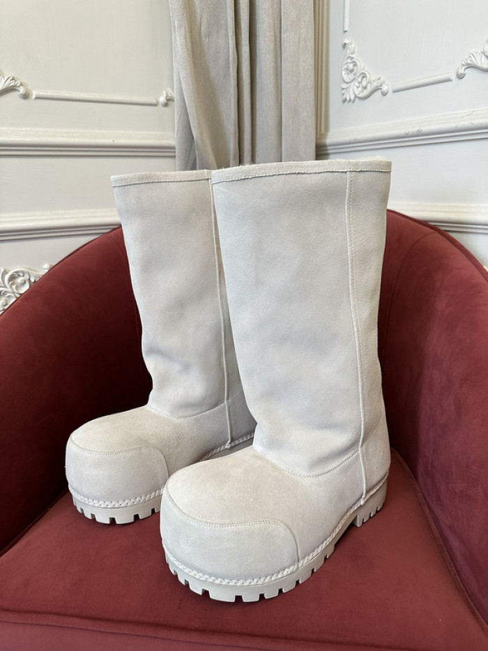 Ba*len*cia*ga alaska high boots