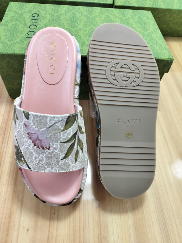 G*u*i sandal