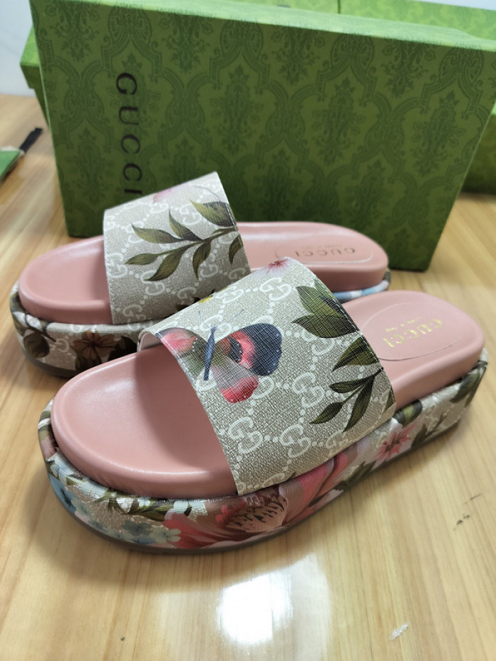 G*u*i sandal