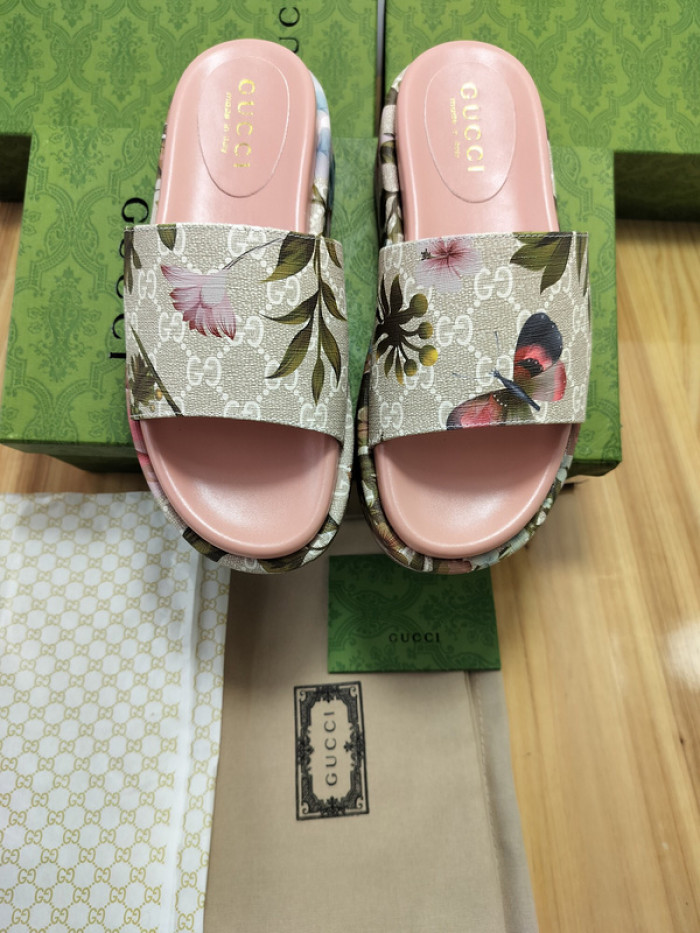 G*u*i sandal