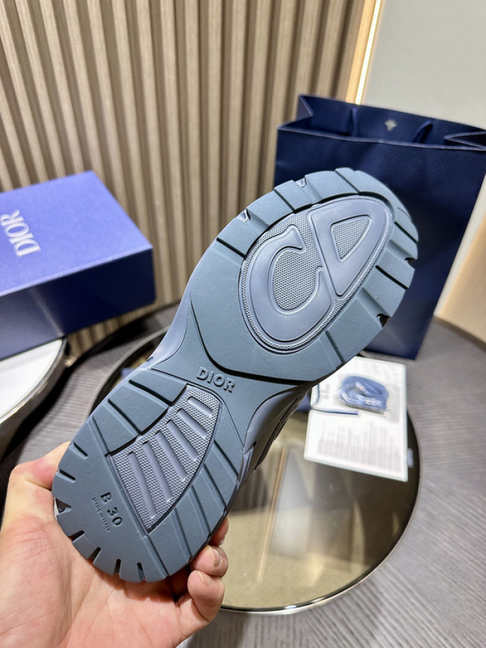 DIO B30 LowTop Sneaker