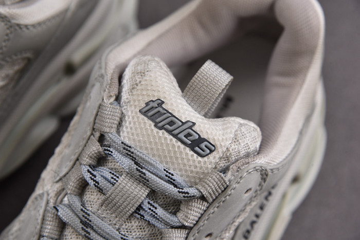 BLCG SNEAKER TRIPLE.S.